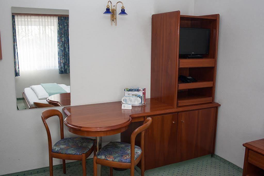 Hotel La Vigie & Ristorante Belvedere ดุยส์บูร์ก ภายนอก รูปภาพ
